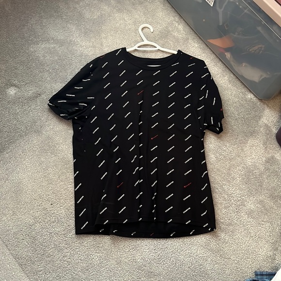 Champion Tshirt Black - Picture 1 of 1